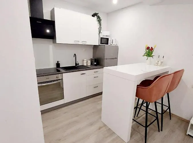 Sea Paradise Charly 베티나